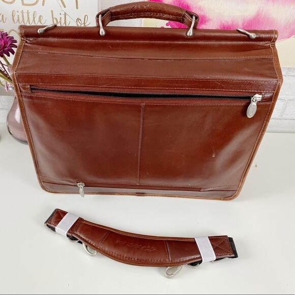 McKlein Vintage Leather Messenger/Laptop Computer Bag - Picture 4 of 15